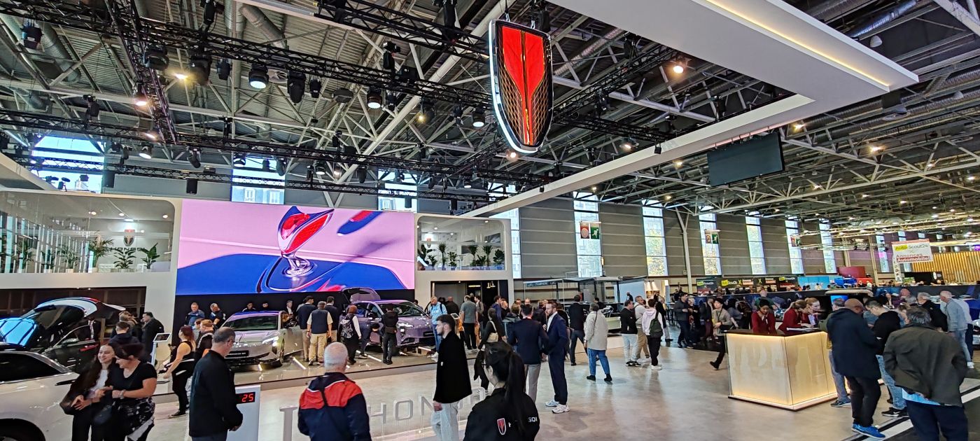 HONGQI automotive show stand with overhead LED ring